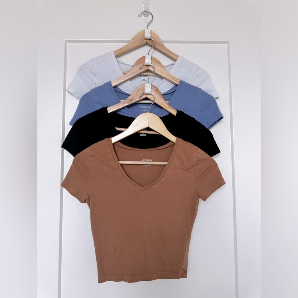 **4 PACK CROP TOP BUNDLE** Wild Fable V Neck Crop Top Bundle Size XS